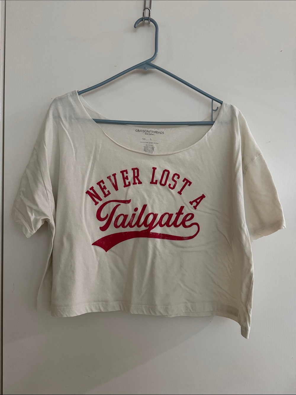 Grayson Threads Loose FitCrop Top w/ 'Never Lost A Tailgate' Graphic - Large